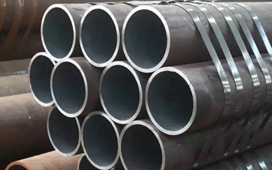 What is the difference between seamless pipe and welded pipe