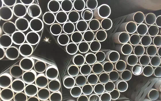 Anti-rust treatment of carbon steel pipe